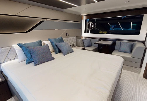 Яхта Sunseeker Predator 74 XPS 2022 15