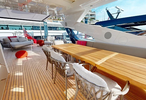 Яхта Sunseeker 95 2023 4