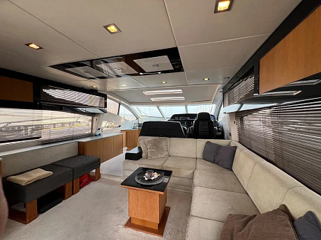 Яхта Sunseeker Predator 64 2011 2