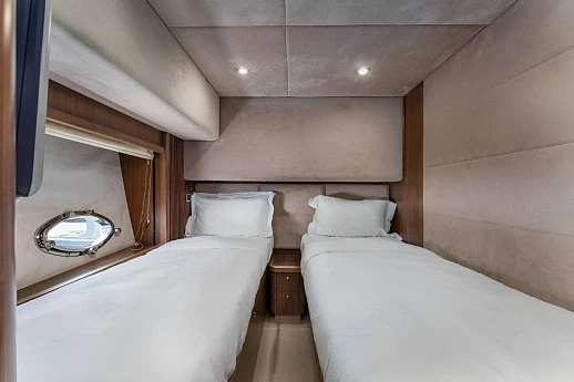 Яхты Sunseeker Predator 82 2006 6