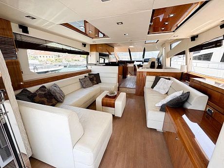 Sunseeker Manhattan 63 yacht 2011 6