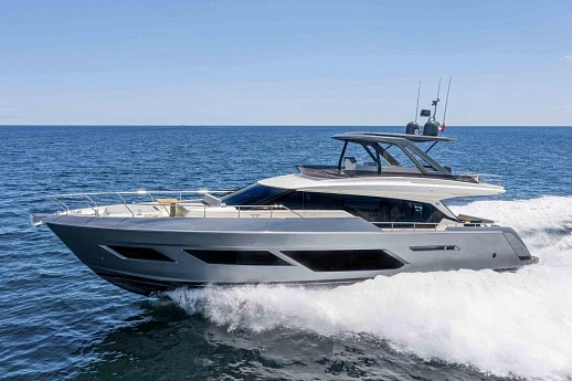 Яхта Ferretti 720 2021 9