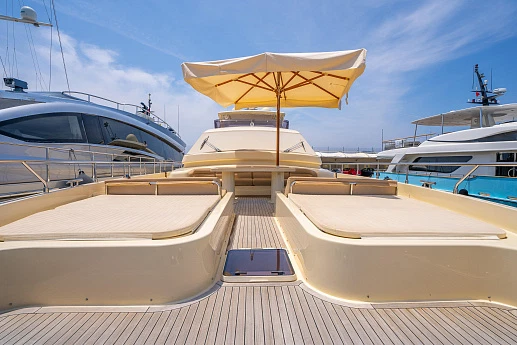 Яхта Ferretti Altura 840 2010 5