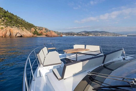 Яхта Galeon 500 Fly 2019 6