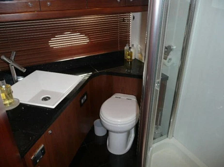 Яхты Sunseeker Manhattan 2006 16