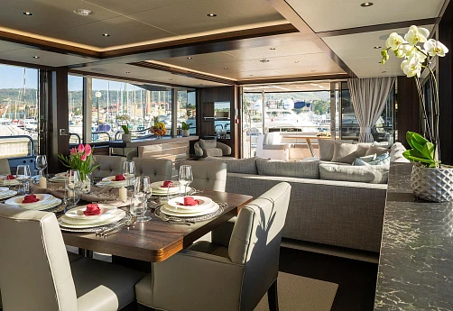 Sunseeker 95 yacht 2021 13