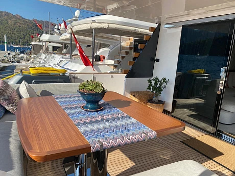 Яхта Azimut Magellano 66 2025 2