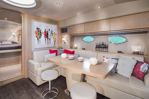 Яхта Princess V53 2010 6