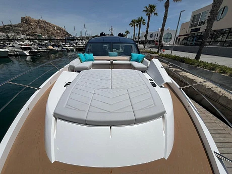 Sunseeker Predator 75 yacht 2023 4