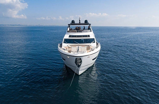 Яхта Sunseeker 90 Ocean 2022 8