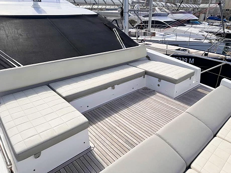 Яхта Azimut 66 FLY 2016 6