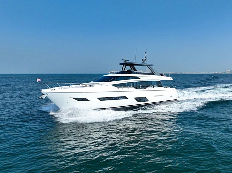 FERRETTI 780