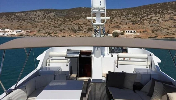 Яхта Benetti 79 SD 2002 4