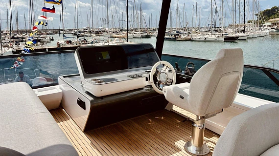 Azimut Fly 68 yacht 2023 5