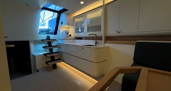 Яхты Van der Valk Waterdream California 52 2022 17