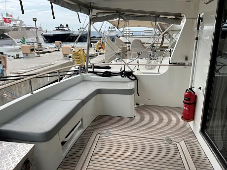 Яхта Beneteau Swift Trawler 52 2012 3