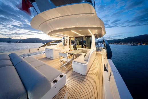Azimut S8 yacht 2024 14