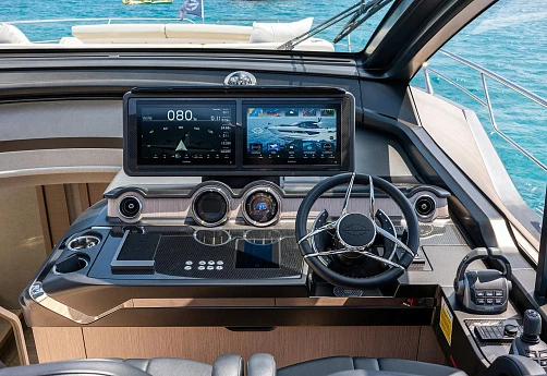 Sunseeker Predator 65 yacht 2023 14