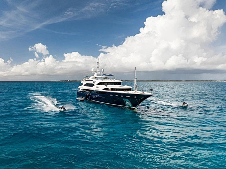 Яхта Benetti 60 2011 3