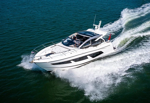 Яхта Sunseeker Predator 50 2021 1