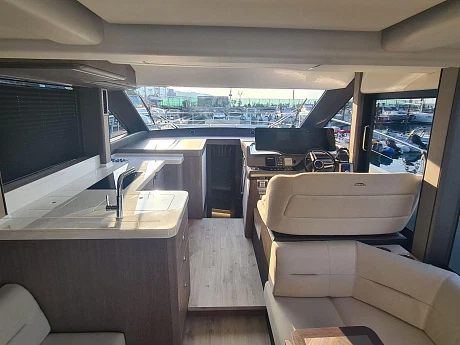 Яхта Galeon 440 Fly 2023 14