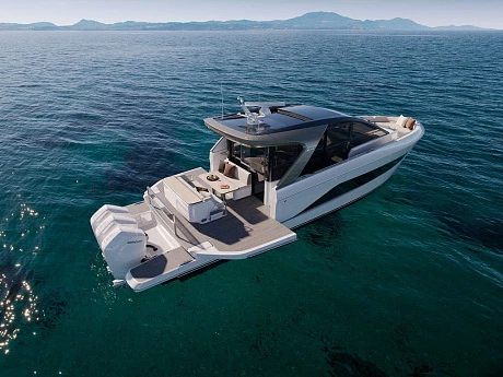 Princess C48 deck saloon yacht  3