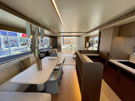 Яхта Azimut Fly 72 2023 15