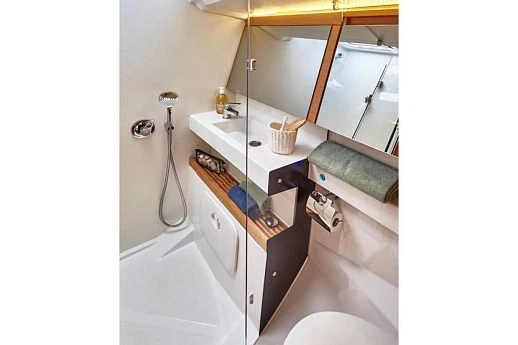 Парусная яхта Jeanneau Sun Odyssey 440 2019 8