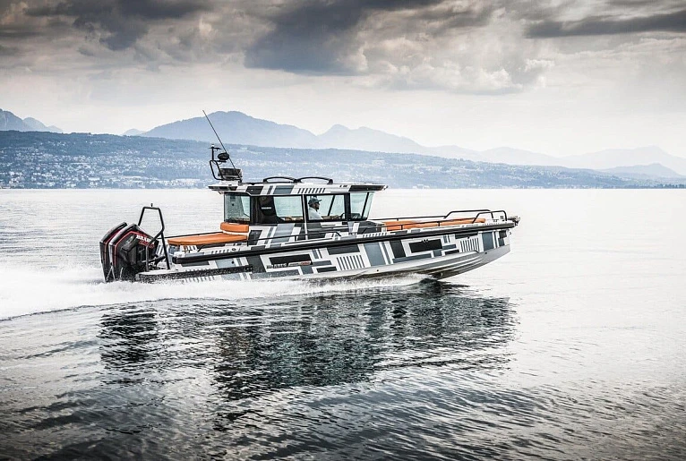 Brabus Shadow 500 Cabin