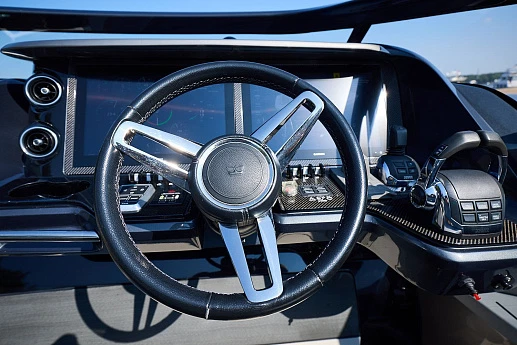 Яхта Princess R35 2021 12