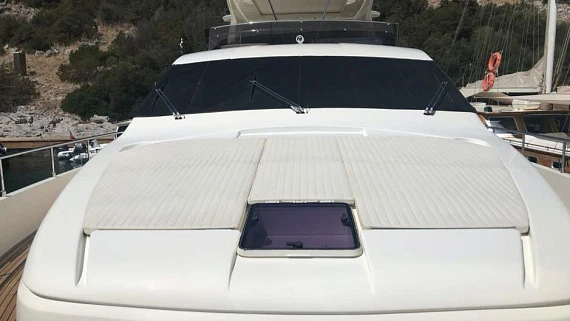 Яхта Ferretti 881 2012 2