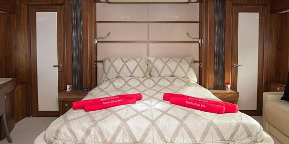 Sunseeker 80 yacht 2011 8