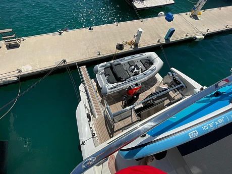 Яхта Absolute 60 Fly 2022 4