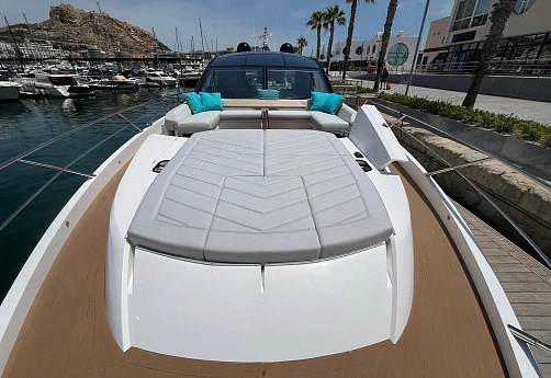 Яхта Sunseeker Predator 75 2023 3