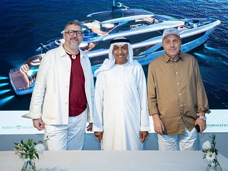 Majesty Yachts объявила о продаже первой суперъяхты Majesty 145