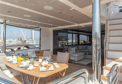 Яхта Sunseeker 95 2021 8