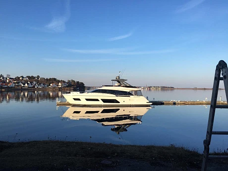 Яхта Ferretti 670 2018 2