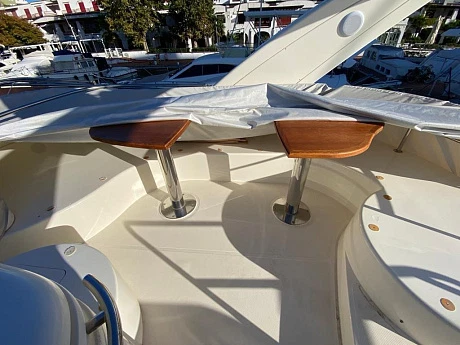 Sunseeker Manhattan 63 yacht 2012 15