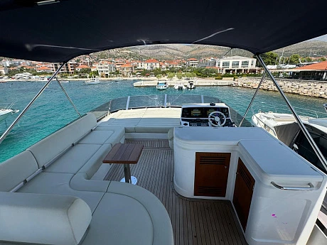 Sunseeker Manhattan 66 yacht 2019 7