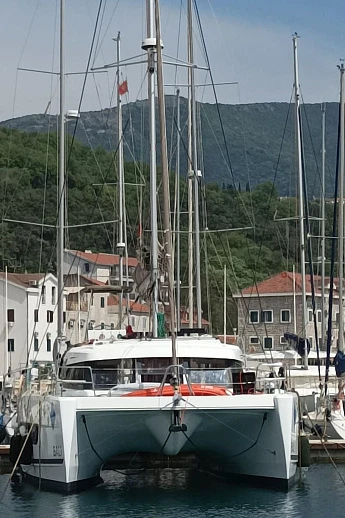 Яхта Bali 40 Catspace 2022 6