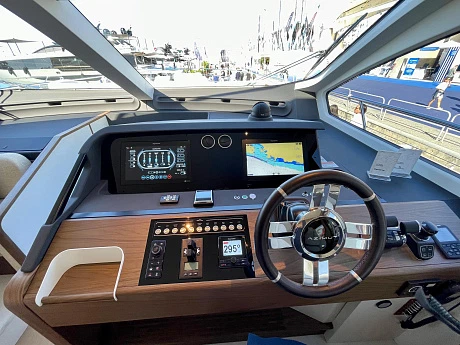 Яхта Azimut Fly 72 2023 12