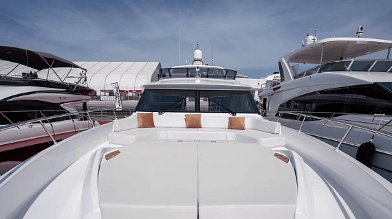 Majesty 60 yacht  4