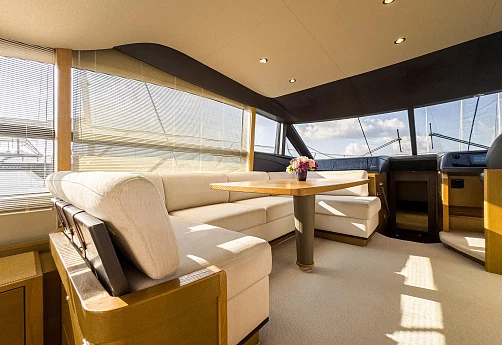Яхта Princess 52 2017 14
