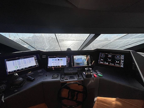 Яхта Ferretti 920 2018 10