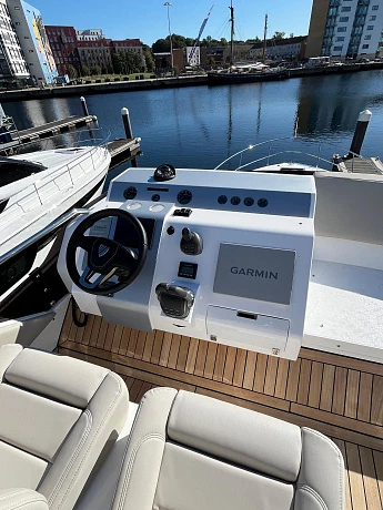 Яхта Fairline Squadron 50 2024 9