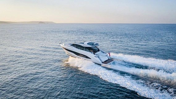 Яхта PRINCESS V55  3