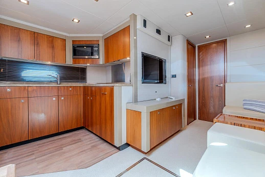 Sunseeker Predator 60 yacht 2010 12