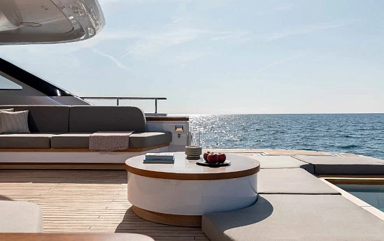 Яхта Benetti Oasis 34M  5