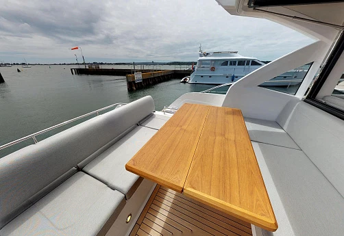 Яхта Sunseeker Predator 50 2019 1