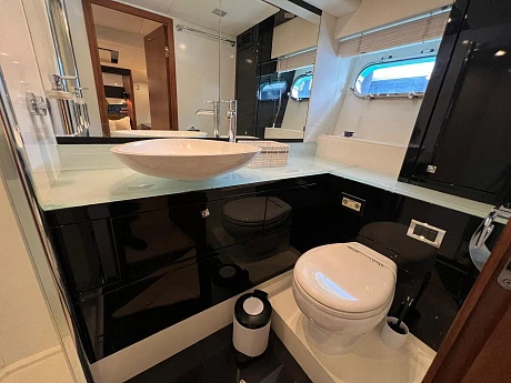 Яхта Sunseeker Predator 64 2011 10